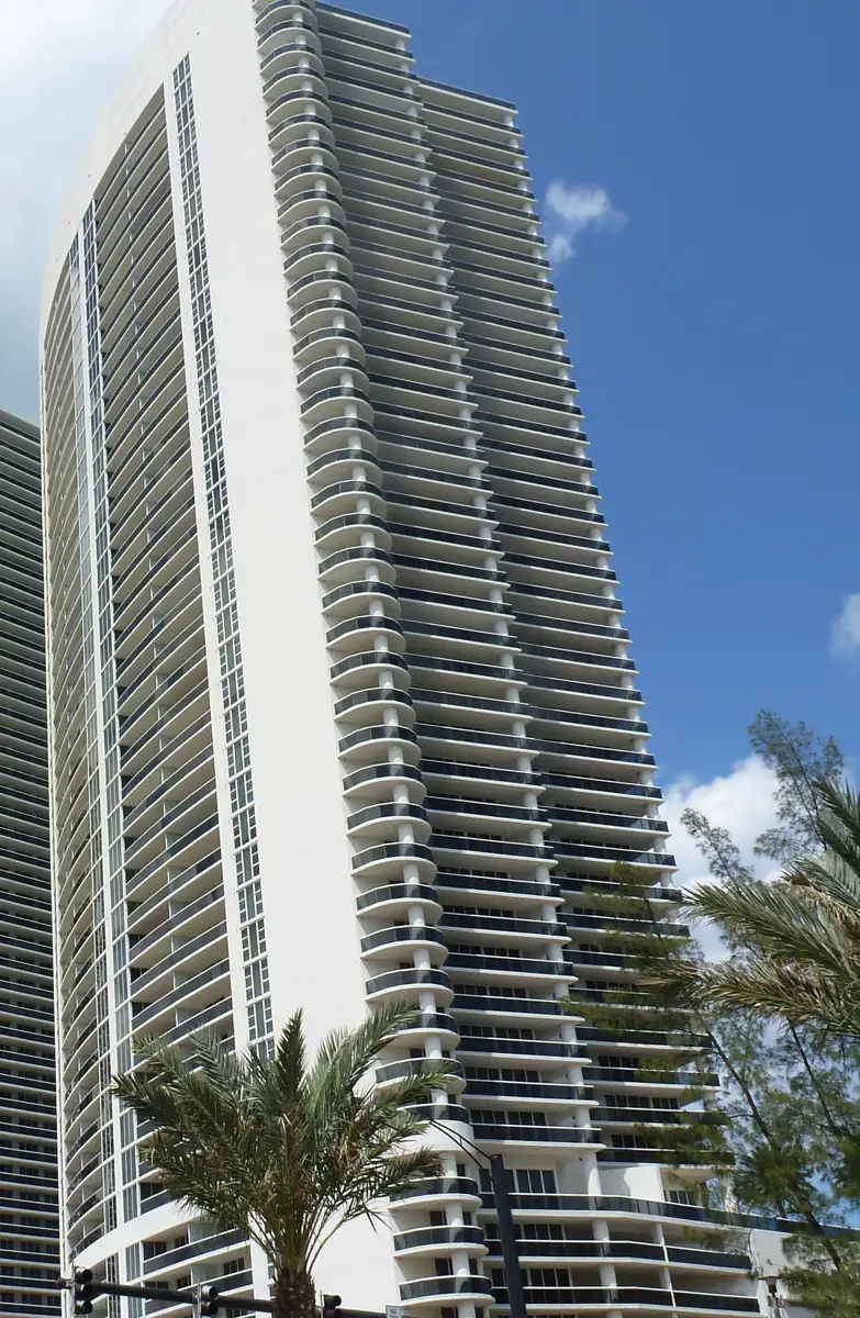 A Beach Club tower with its curved balconies, Hallandale Beach