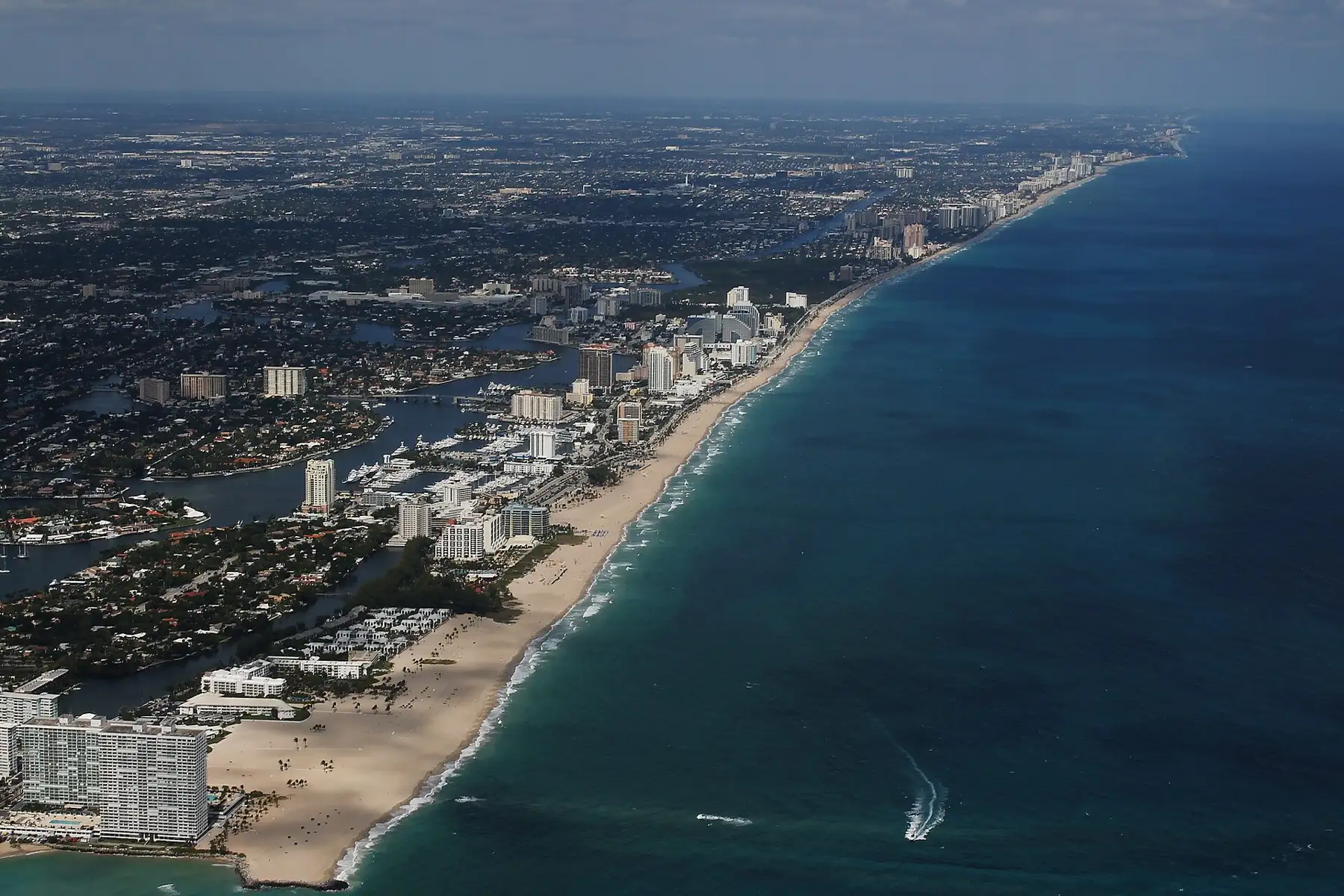 Fort Lauderdale Beach from the air, north of Port Everglades — Jackson Tower, Fort Lauderdale