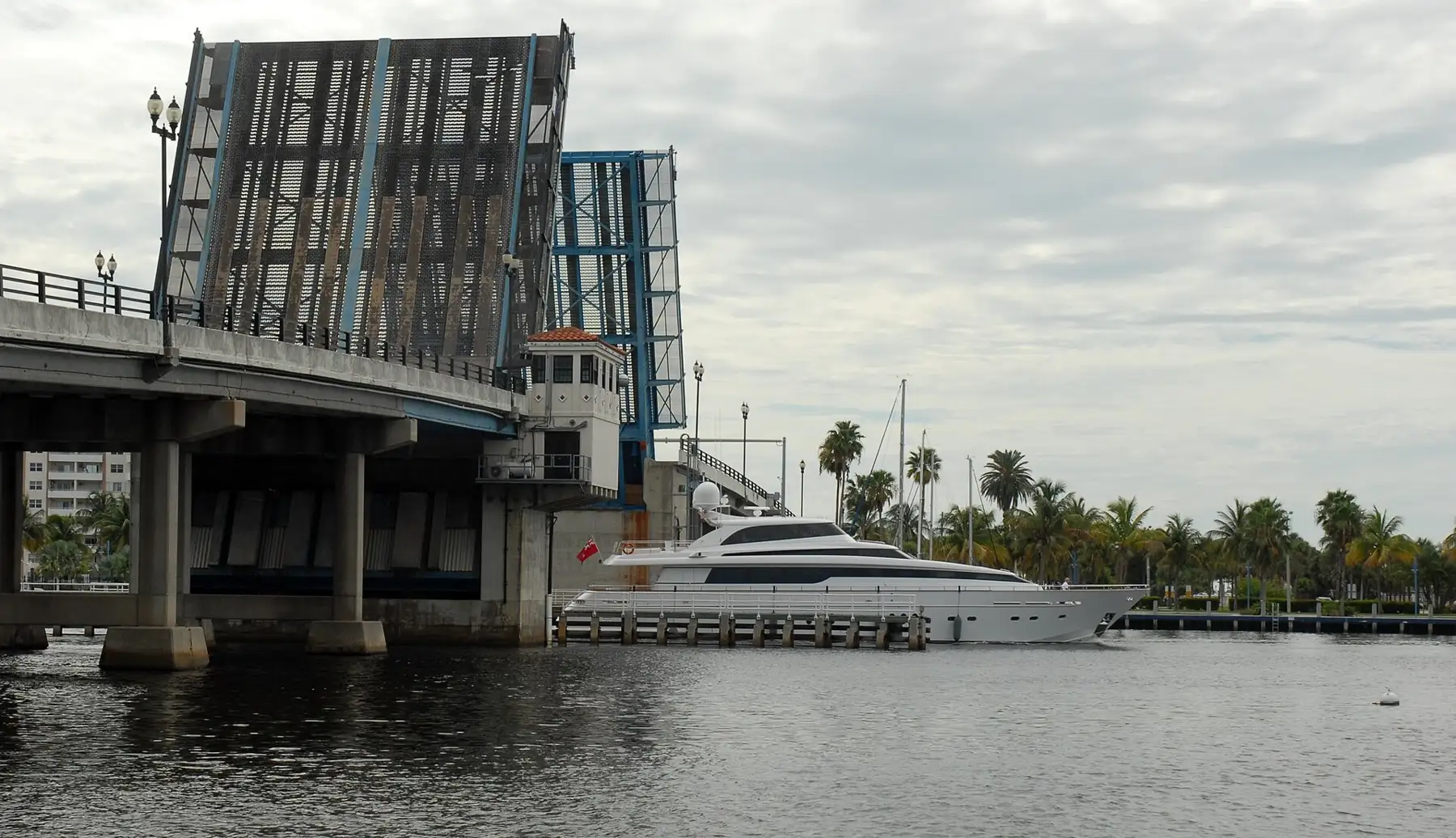 The Las Olas Boulevard bridge opened for a yacht