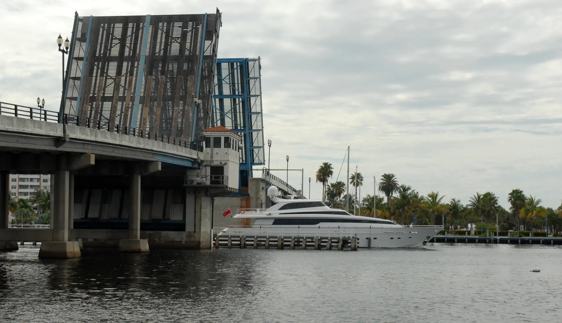 The Las Olas Boulevard bridge opened for a yacht, on the way to the beach — Las Olas Grand, Fort Lauderdale